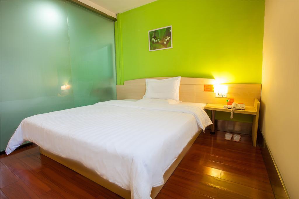 7Days Inn Guangzhou Beijing Road Subway Station Room photo